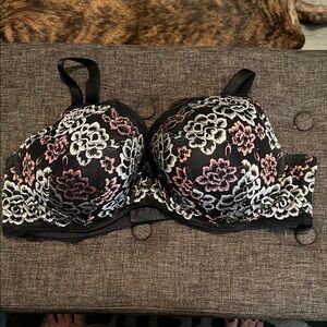 Floral Lace Underwire Bra - Black and Pink